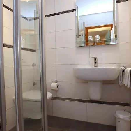Rebland Hotel